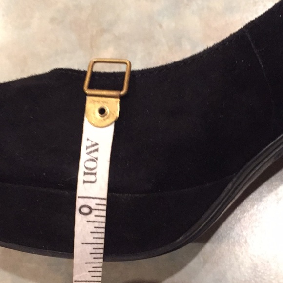 Marc Fisher black suede pumps - Picture 10 of 10